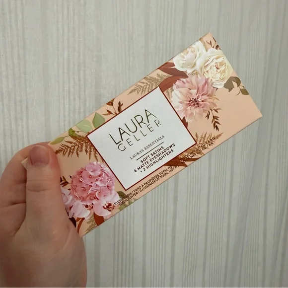 NIB‼️ Laura Geller Laura’s Essentials Soft Satins Matte Eyeshadows & Highlighter - Picture 2 of 6